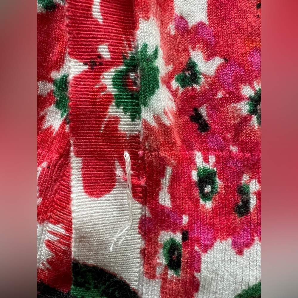 In very good condition. Soft and luxurious feel. Please check pic for details - Picture 6 of 13